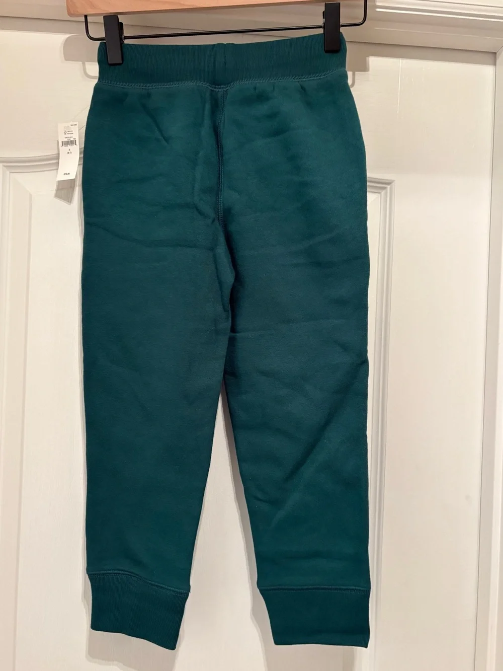 Gap Kids logo jogger full length sweatpants NWT size S (6-7)